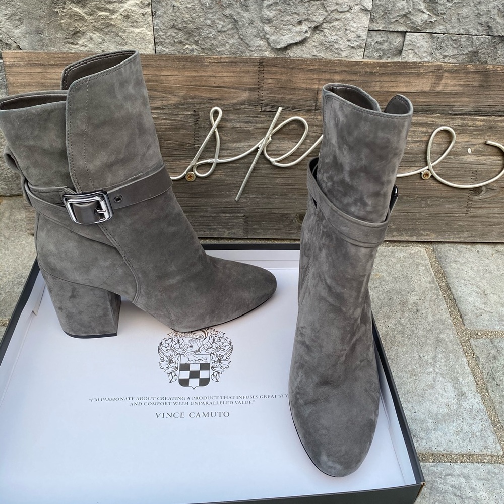 Vince Camuto Gray suede booties sz 10